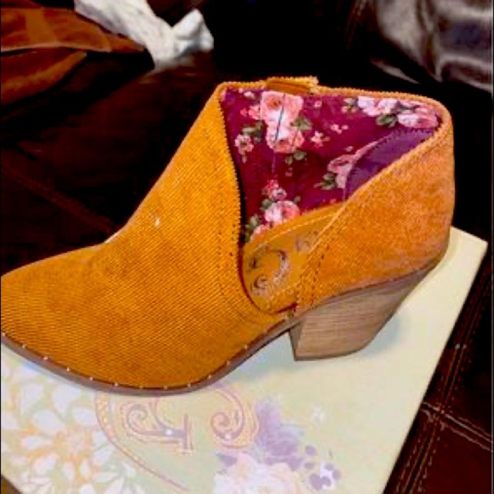 Very G booties